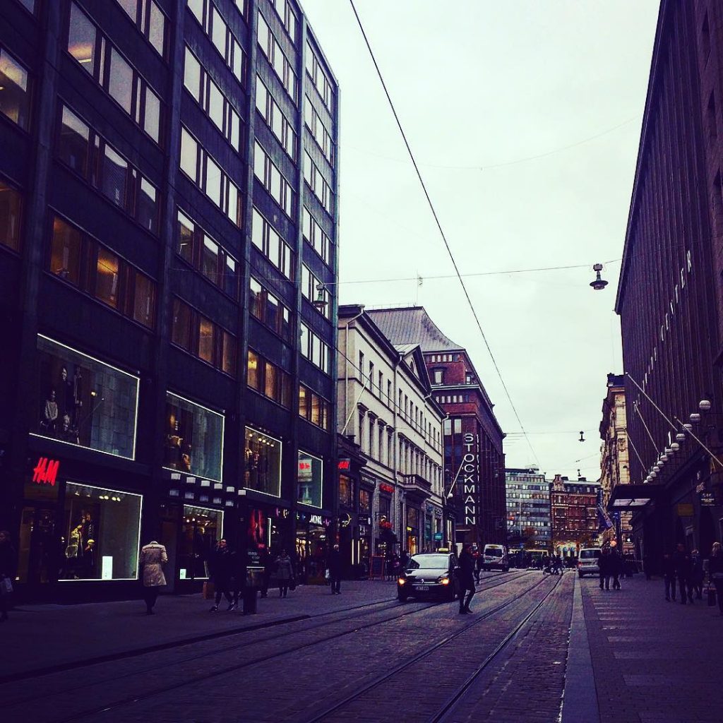 "Honesty is an expensive gift, so don't expect it from the cheap people..." #mondaymotivation #mondayinspiration #monday #streetphotography #streetview #photographer #photooftheday #helsinki #visithelsinki #mycity #myhelsinki #citygirl #moodygrams #followme #walkwithme #inspiringquotes #entrepreneur #instagood #instagram #instadaily #truethat #wisdoms